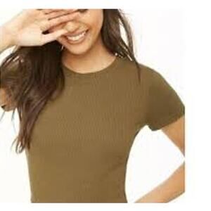 Monrow 50's Vintage Short Sleeve Tee in Verde Army Green Medium Cropped NEW NWT